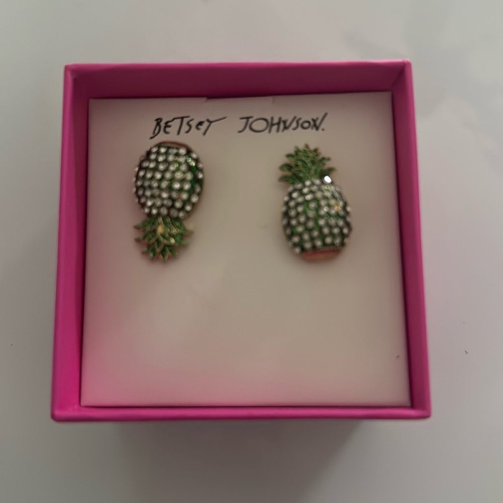 🍍New Betsey Johnson Mismatch Pineapple Earrings